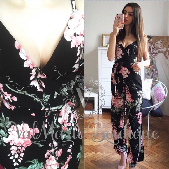 🌸LAST 1 SZ 2- Black Floral slit Jumpsuit - Picture 2 of 6